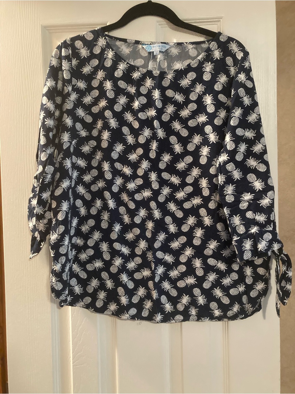 escapada Navy Pineapple Tie-Sleeve Blouse